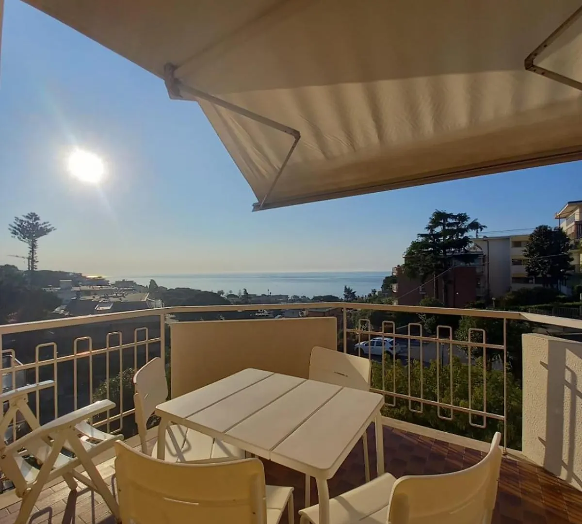 Alloggio Sole Ps Sanremo 0*,